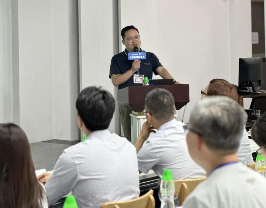 東寶人才研究院王振忠老師上臺(tái)培訓(xùn)